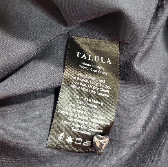 Aritzia Talula Tie Up Patterned Lined Blouse - Picture 7 of 10